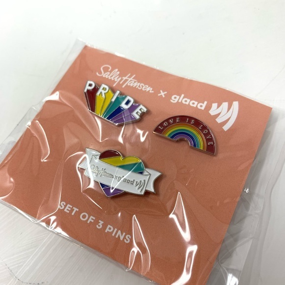 Sally Hansen Pride 2020 Limited Enamel Pin Set - Picture 3 of 4